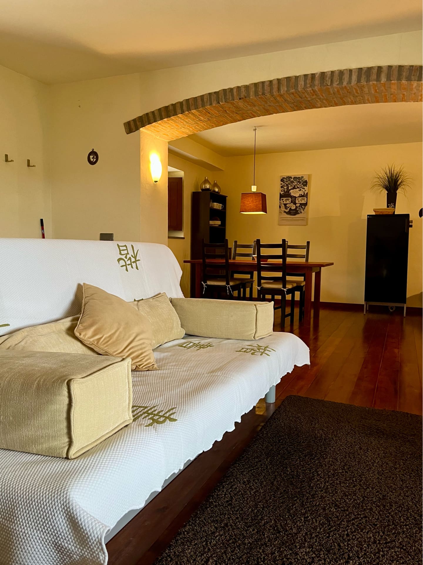 Wohnraum der Ferienwohnung Casa Hridaya.
